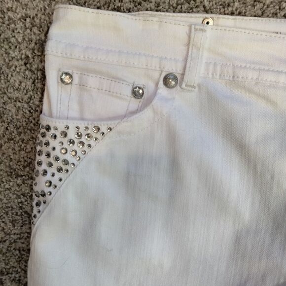 Plus Size Style & Co. White Capris With Sequined Embellishments - Picture 4 of 6
